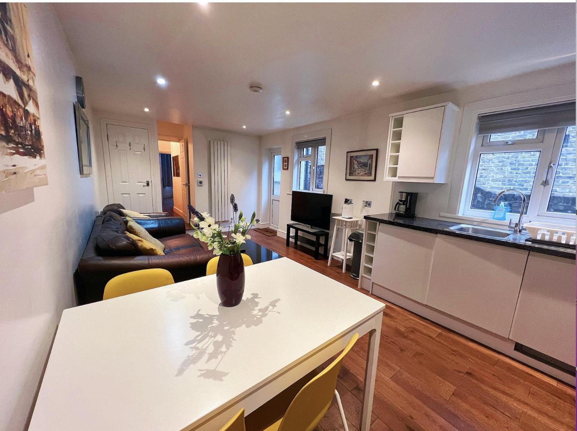 Lovely 2 Bedroom Garden Flat In London Exterior photo